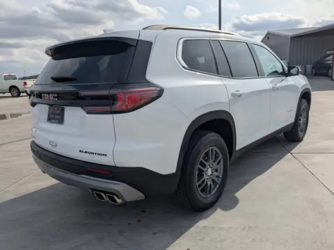 More photos of 2025 GMC Acadia FWD Elevation at Woody Folsom CDJR of Douglas, GA
