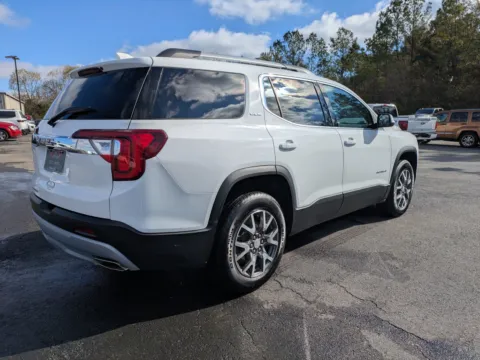 More photos of 2022 GMC Acadia SLE at Woody Folsom CDJR of Vidalia, GA