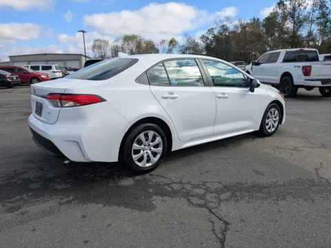 More photos of 2024 Toyota Corolla LE at Woody Folsom CDJR of Vidalia, GA