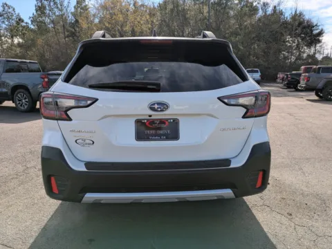 More photos of 2022 Subaru Outback Limited at Woody Folsom CDJR of Vidalia, GA