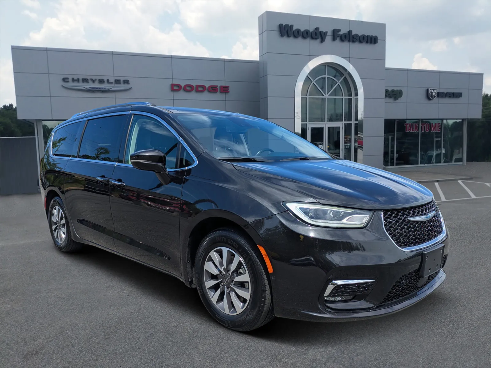 Black 2021 Chrysler Pacifica Hybrid Touring L for sale in Vidalia, GA