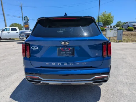 More photos of 2021 Kia Sorento S at Woody Folsom CDJR of Vidalia, GA