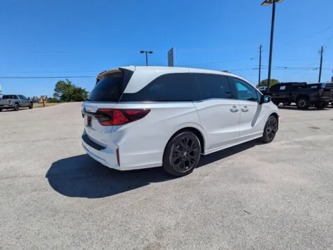 More photos of 2025 Honda Odyssey Sport-L at Woody Folsom CDJR of Vidalia, GA