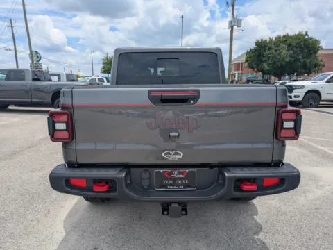 More photos of 2022 Jeep Gladiator Rubicon at Woody Folsom CDJR of Vidalia, GA