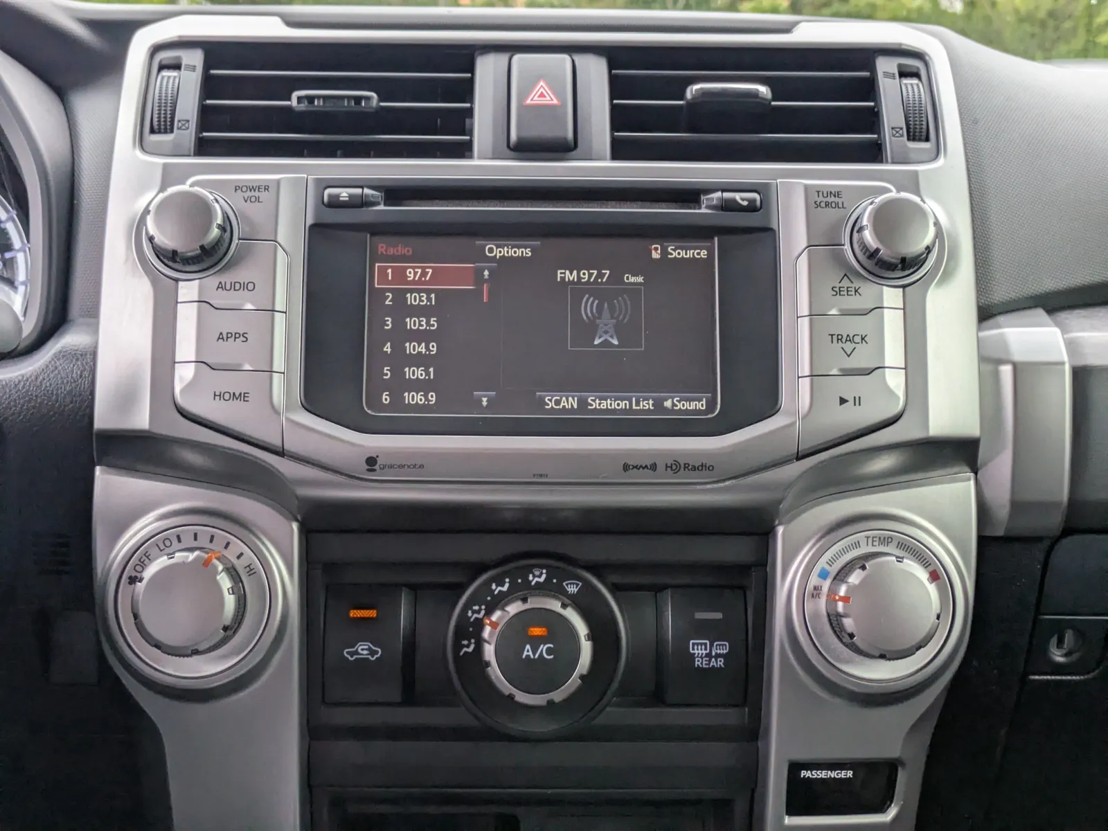 2019 Toyota 4Runner SR5 - Photo 18