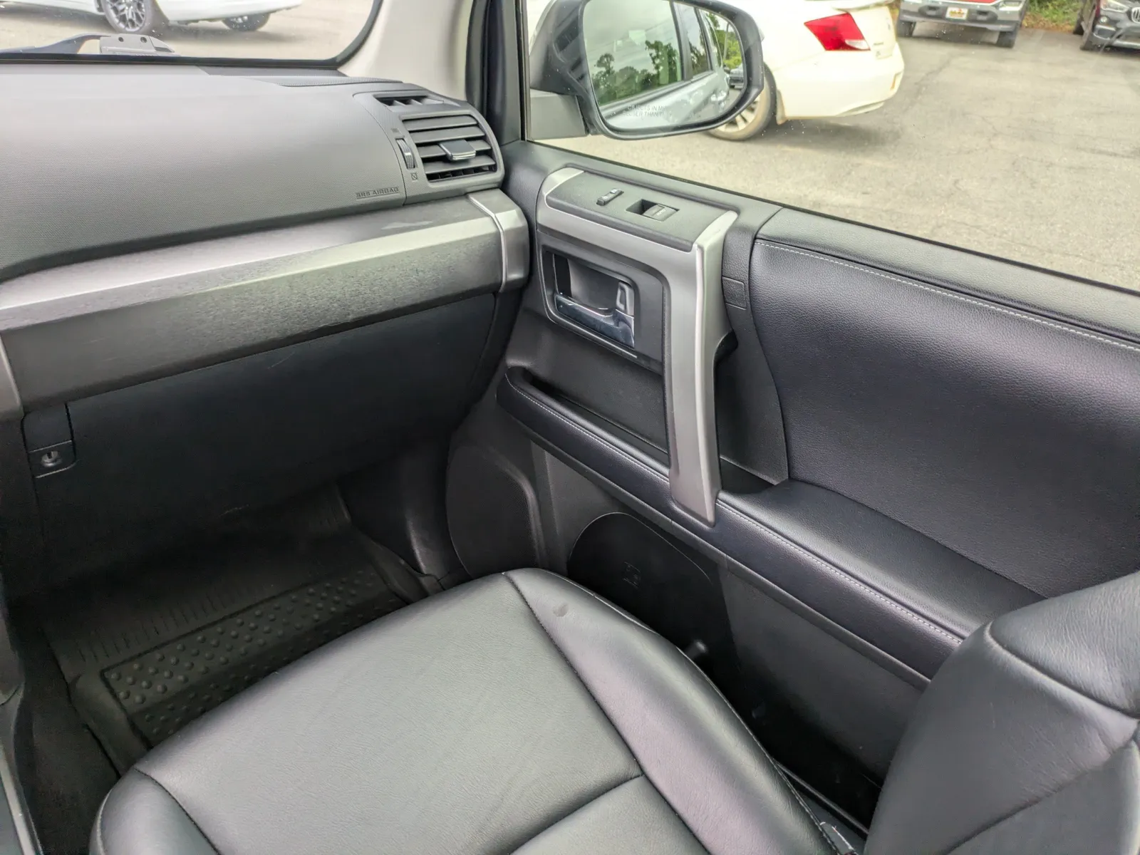 2019 Toyota 4Runner SR5 - Photo 17