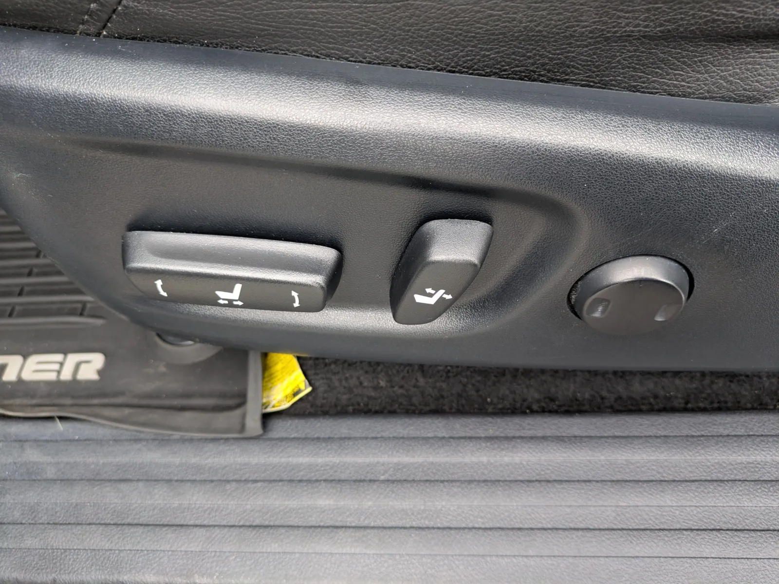 2019 Toyota 4Runner SR5 - Photo 20