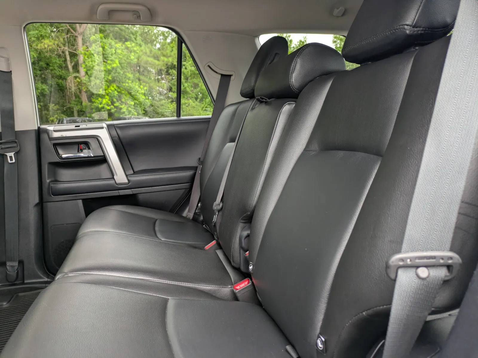 2019 Toyota 4Runner SR5 - Photo 14