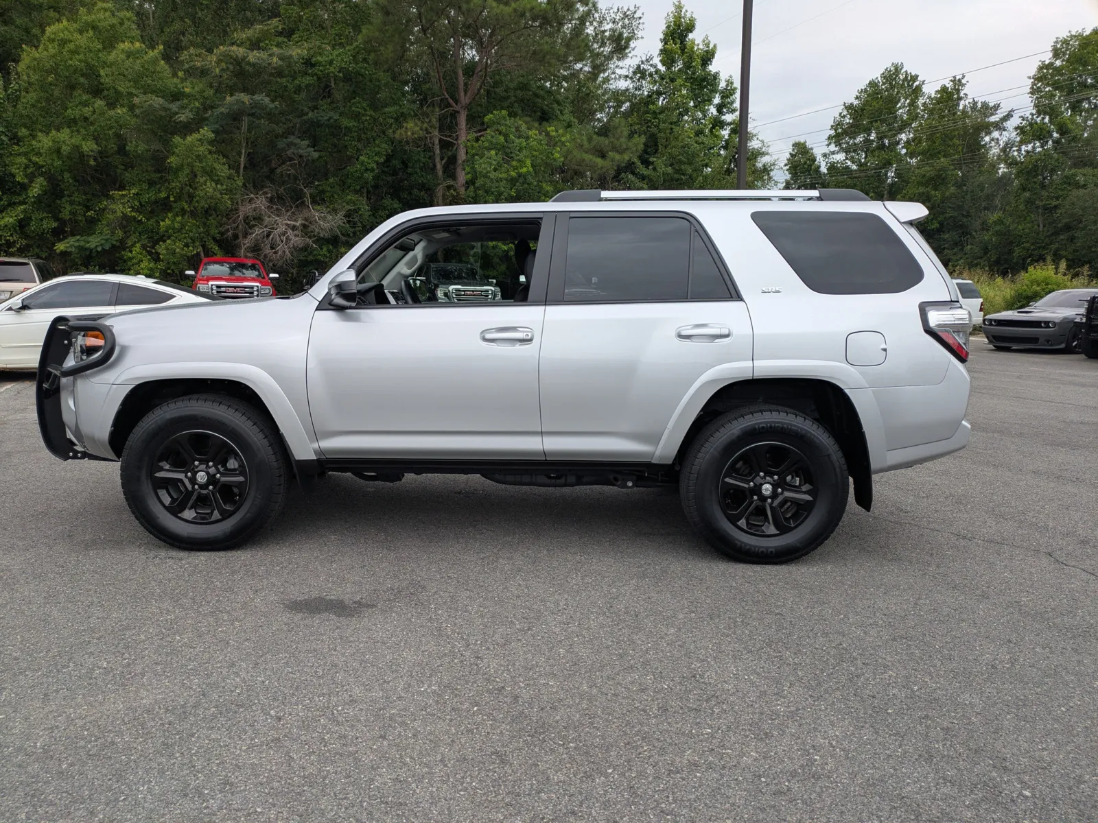 2019 Toyota 4Runner SR5 - Photo 7