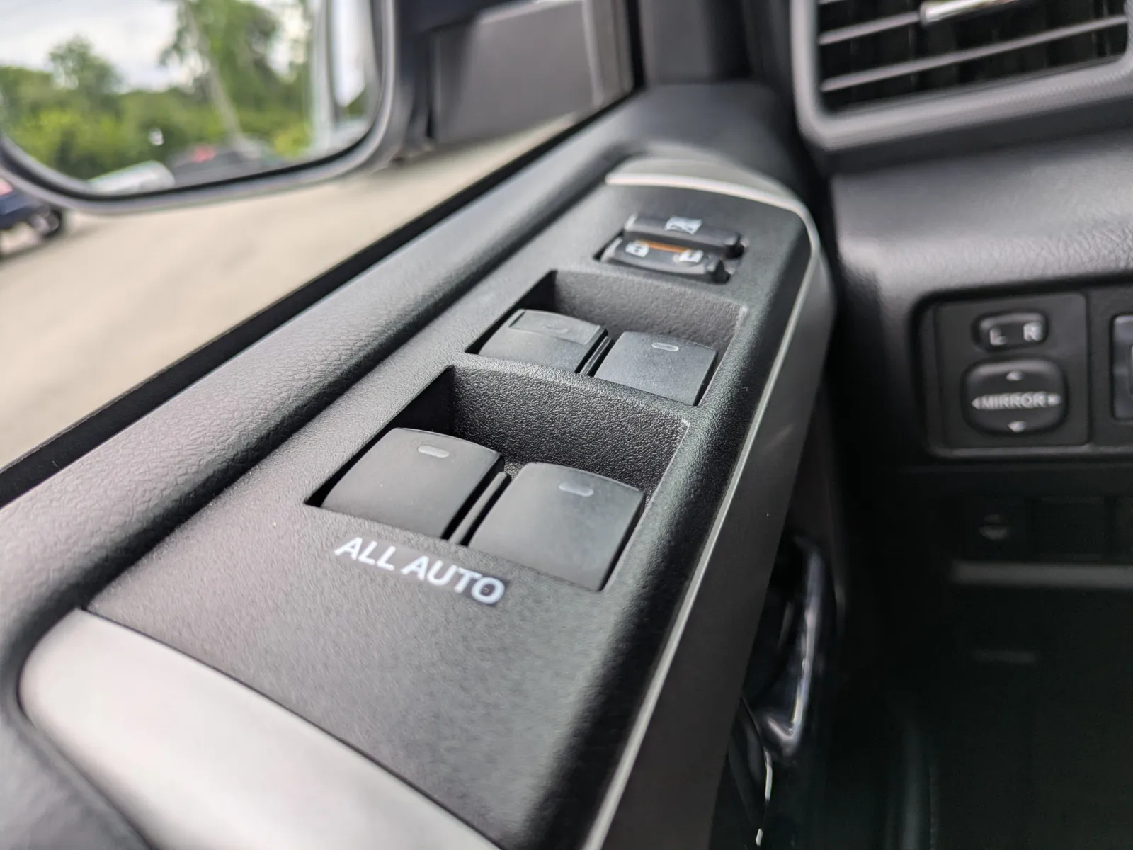 2019 Toyota 4Runner SR5 - Photo 23