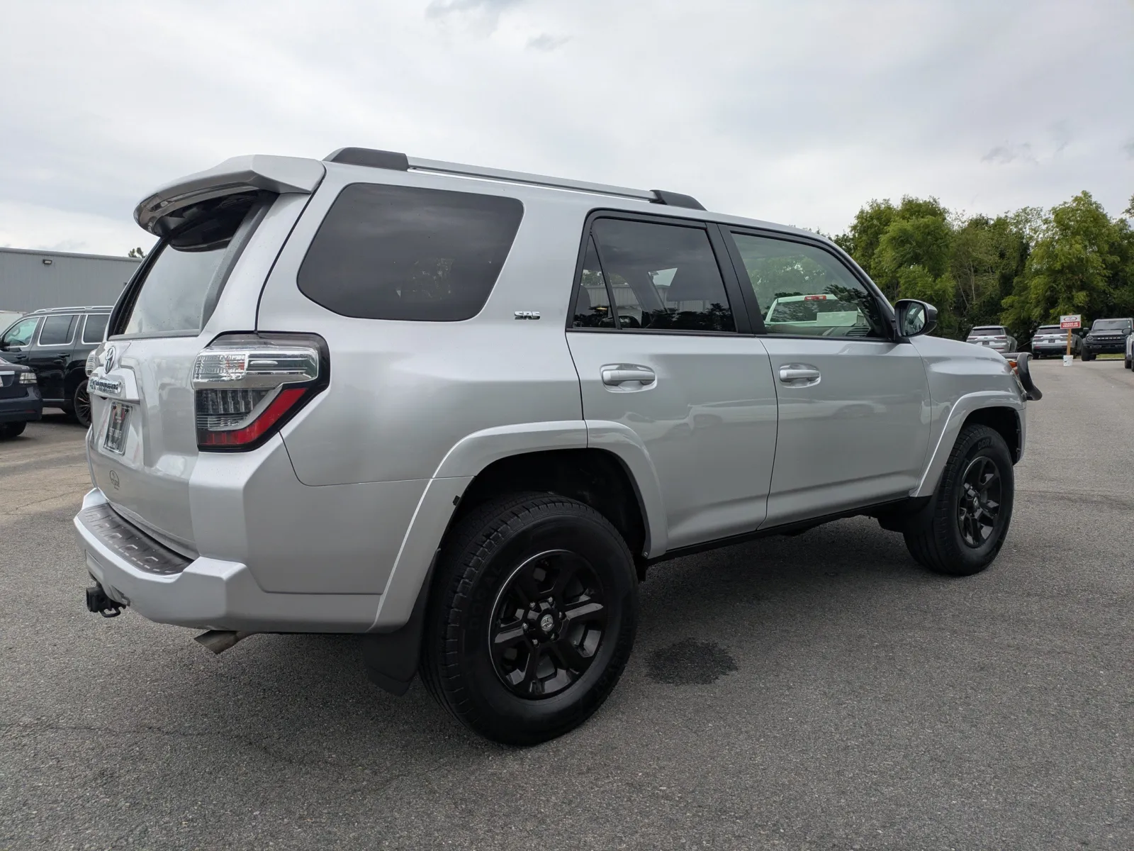 2019 Toyota 4Runner SR5 - Photo 4