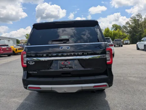 More photos of 2023 Ford Expedition Limited at Woody Folsom CDJR of Vidalia, GA