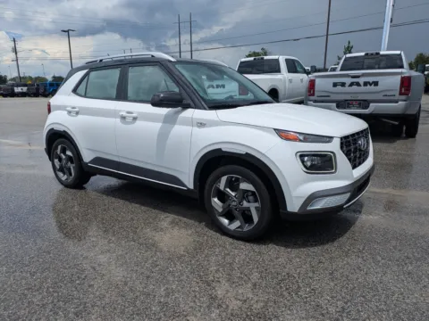 White 2024 Hyundai Venue Limited for sale in Vidalia, GA