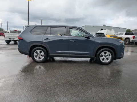 Another view of 2026 Toyota Grand Highlander LE for sale in Vidalia, GA at Woody Folsom CDJR of Vidalia