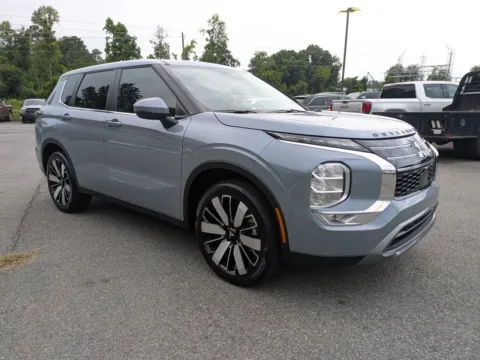 Photos of 2026 Mitsubishi Outlander LE for sale in Vidalia, GA at Woody Folsom CDJR of Vidalia