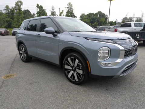 Photos of 2026 Mitsubishi Outlander LE for sale in Vidalia, GA at Woody Folsom CDJR of Vidalia