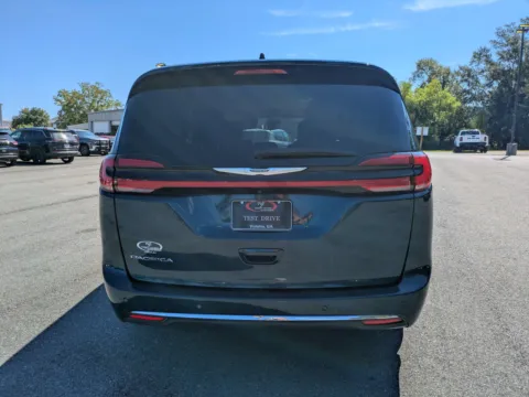 More photos of 2023 Chrysler Pacifica Touring L at Woody Folsom CDJR of Vidalia, GA