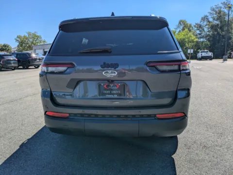 More photos of 2021 Jeep Grand Cherokee L Altitude at Woody Folsom CDJR of Vidalia, GA