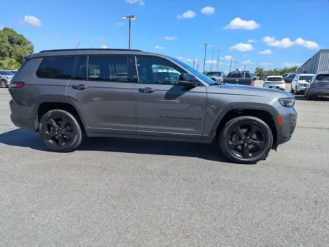 Another view of 2021 Jeep Grand Cherokee L Altitude for sale in Vidalia, GA at Woody Folsom CDJR of Vidalia
