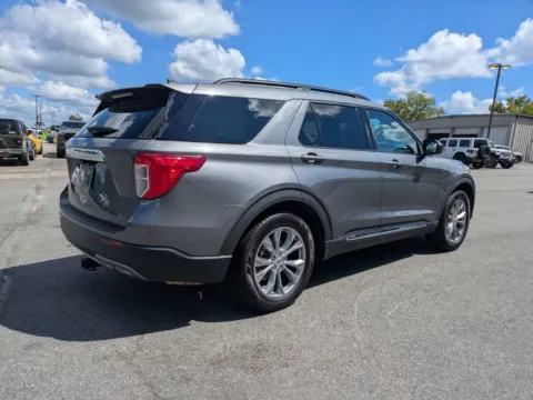 More photos of 2022 Ford Explorer XLT at Woody Folsom CDJR of Vidalia, GA