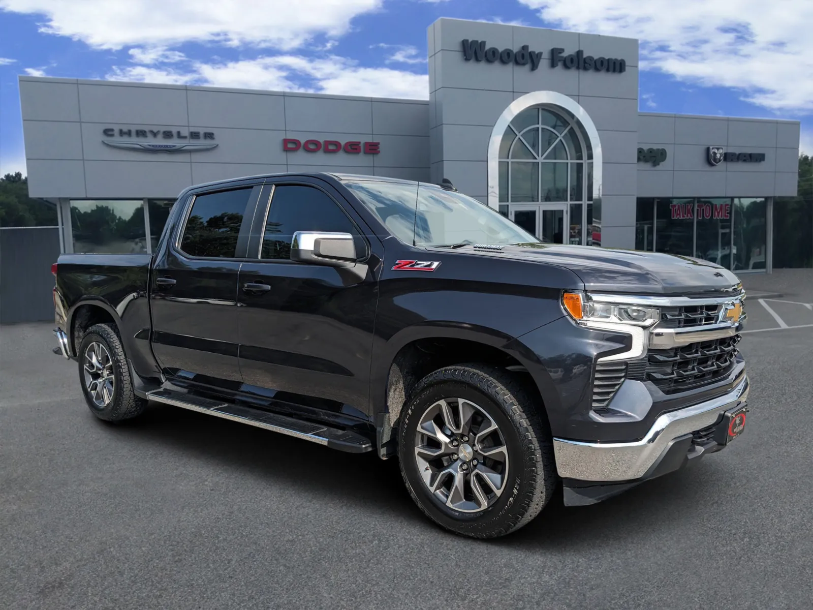 Gray 2022 Chevrolet Silverado 1500 LT for sale in Vidalia, GA