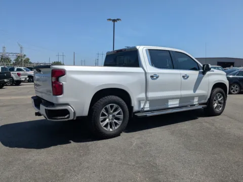 More photos of 2019 Chevrolet Silverado 1500 High Country at Woody Folsom CDJR of Vidalia, GA