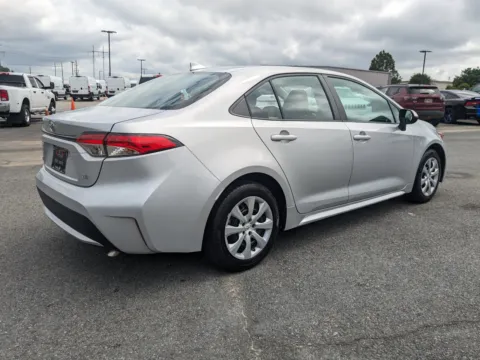 More photos of 2022 Toyota Corolla LE at Woody Folsom CDJR of Vidalia, GA