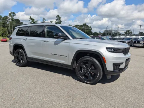 Photos of 2023 Jeep Grand Cherokee L Altitude for sale in Vidalia, GA at Woody Folsom CDJR of Vidalia