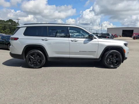 Another view of 2023 Jeep Grand Cherokee L Altitude for sale in Vidalia, GA at Woody Folsom CDJR of Vidalia