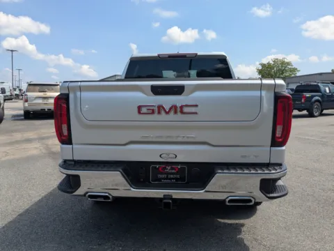 More photos of 2022 GMC Sierra 1500 SLT at Woody Folsom CDJR of Vidalia, GA
