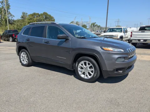 Photos of 2018 Jeep Cherokee Latitude Plus for sale in Vidalia, GA at Woody Folsom CDJR of Vidalia