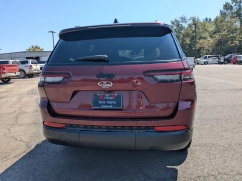 More photos of 2022 Jeep Grand Cherokee L Altitude at Woody Folsom CDJR of Vidalia, GA