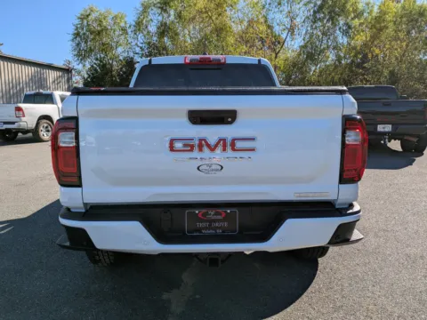 More photos of 2025 GMC Canyon 2WD Elevation at Woody Folsom CDJR of Vidalia, GA