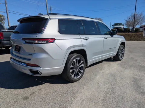 More photos of 2024 Jeep Grand Cherokee L Overland at Woody Folsom CDJR of Vidalia, GA
