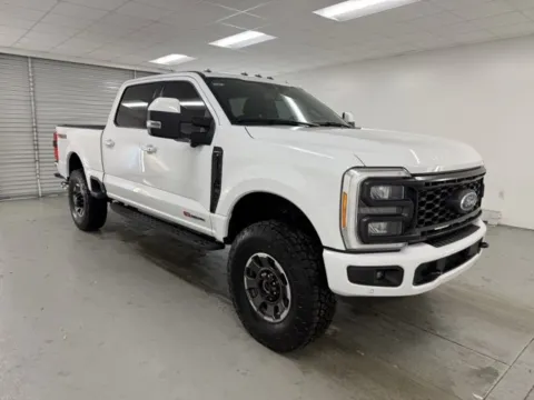 Another view of 2023 Ford Super Duty F-250 SRW LARIAT for sale in Baxley, GA at Woody Folsom Ford