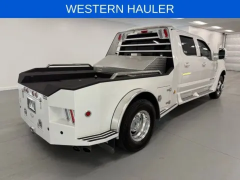 More photos of 2022 Ford Super Duty F-350 DRW LARIAT at Woody Folsom Ford, GA