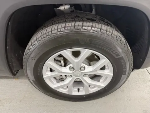 More photos of 2023 Jeep Grand Cherokee L Limited at Woody Folsom Ford, GA