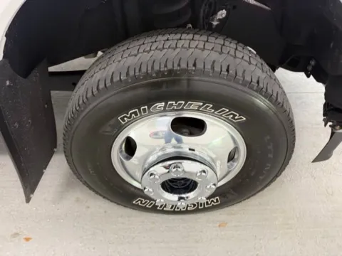 More photos of 2020 Ford Super Duty F-350 DRW LARIAT at Woody Folsom Ford, GA