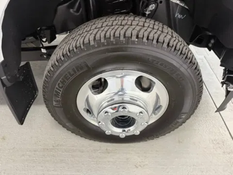 More photos of 2025 Ford Super Duty F-350 DRW Platinum at Woody Folsom Ford, GA