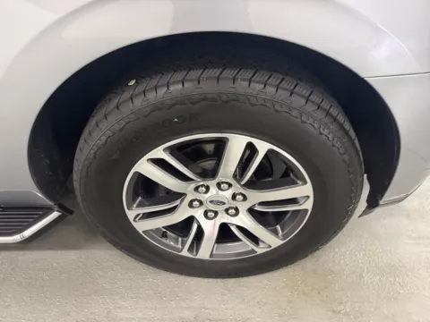 More photos of 2022 Ford Expedition Limited at Woody Folsom Ford, GA
