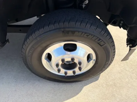 More photos of 2019 Ford Super Duty F-350 DRW XLT at Woody Folsom Ford, GA