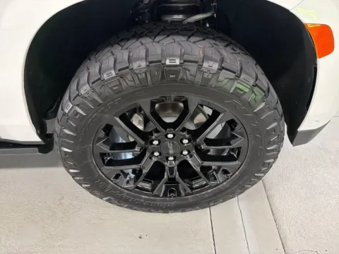 More photos of 2024 GMC Yukon Denali Ultimate at Woody Folsom Ford, GA