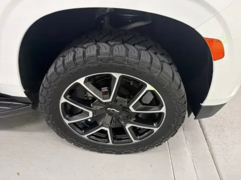 More photos of 2021 Chevrolet Suburban RST at Woody Folsom Ford, GA