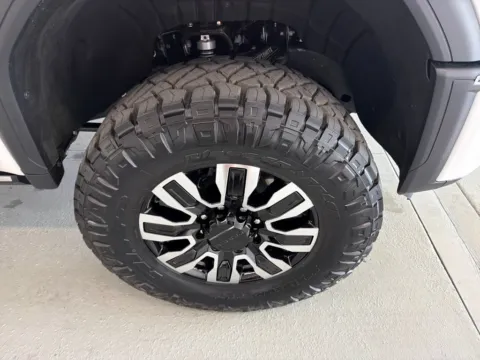 More photos of 2025 GMC Sierra 2500 HD Denali Ultimate at Woody Folsom Ford, GA