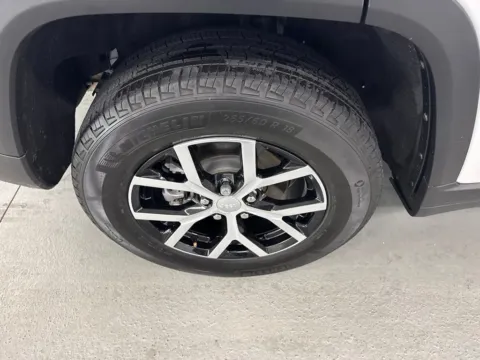 More photos of 2025 Jeep Grand Cherokee Limited at Woody Folsom Ford, GA