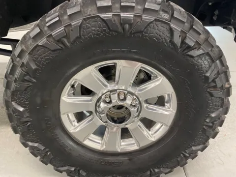 More photos of 2021 Ford Super Duty F-250 SRW Platinum at Woody Folsom Ford, GA