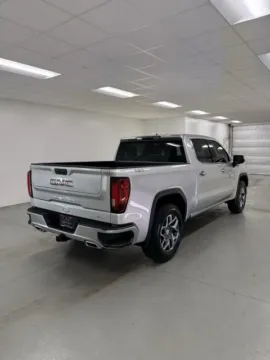 More photos of 2022 GMC Sierra 1500 SLT at Woody Folsom Ford, GA