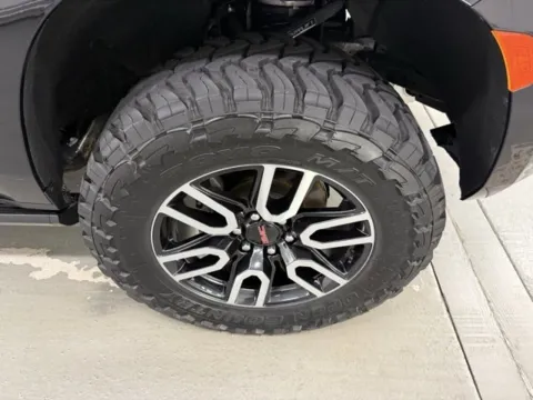 More photos of 2022 GMC Yukon AT4 at Woody Folsom Ford, GA