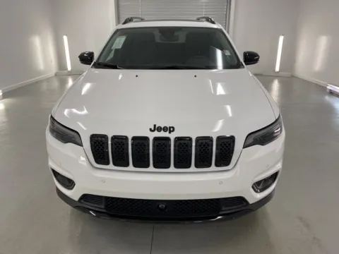 Photos of 2023 Jeep Cherokee Altitude Lux for sale in Baxley, GA at Woody Folsom Ford