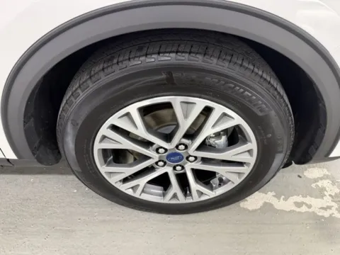More photos of 2022 Ford Escape SEL at Woody Folsom Ford, GA